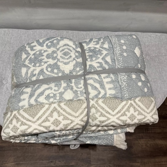 Anthropologie Elsa Cotton Voile Patchwork Quilt Soft Sky Gray Ivory - Picture 6 of 6